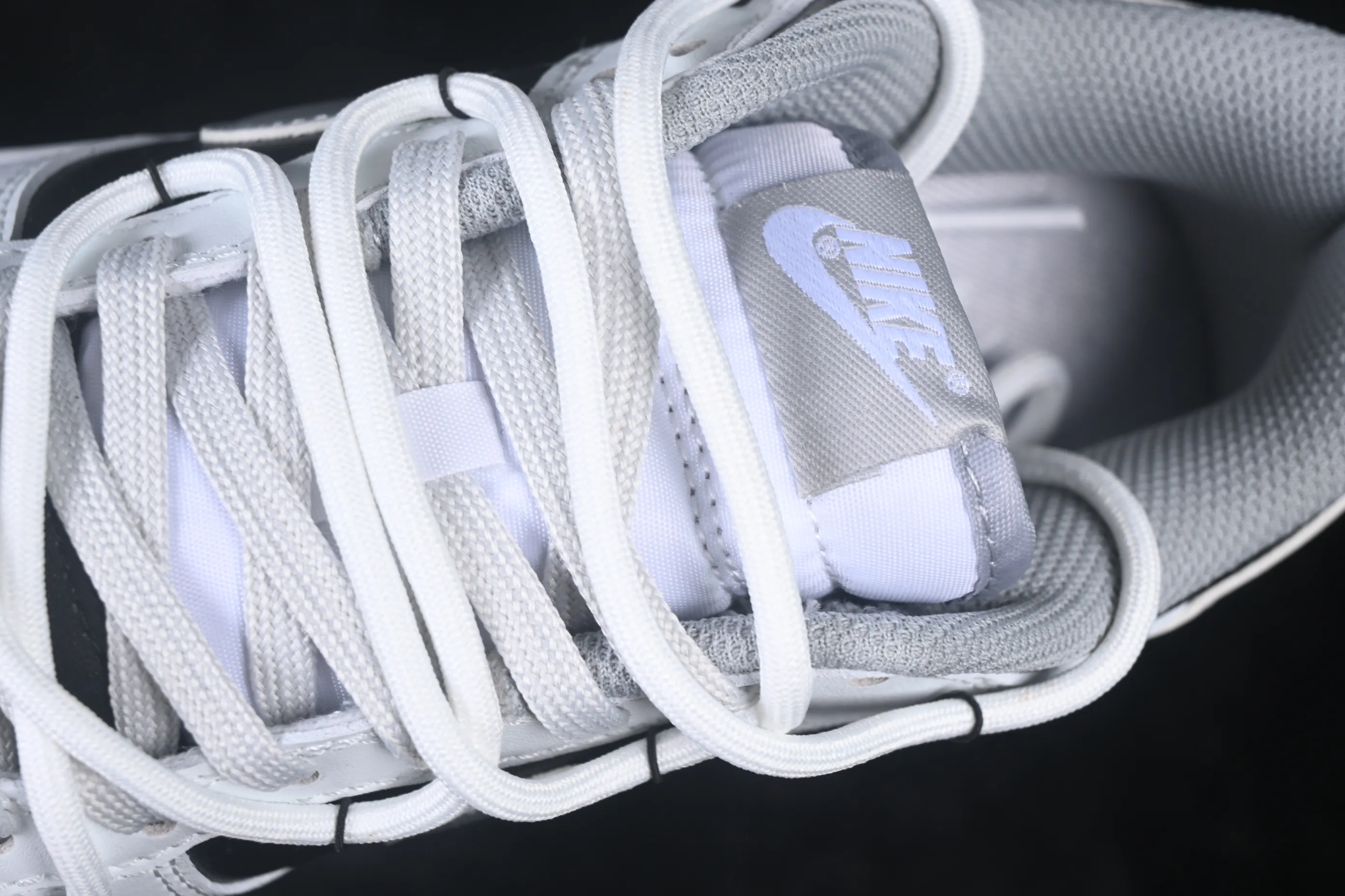 All categories Nk SB Dunk Series Nk SB Dunk Low High-end customized low-top sneakers Nike SB Dunk Low straps low-top casual sneakers HF5441-105